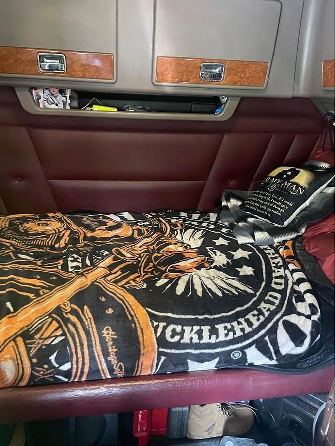 Used 2006 Peterbilt 379EXHD