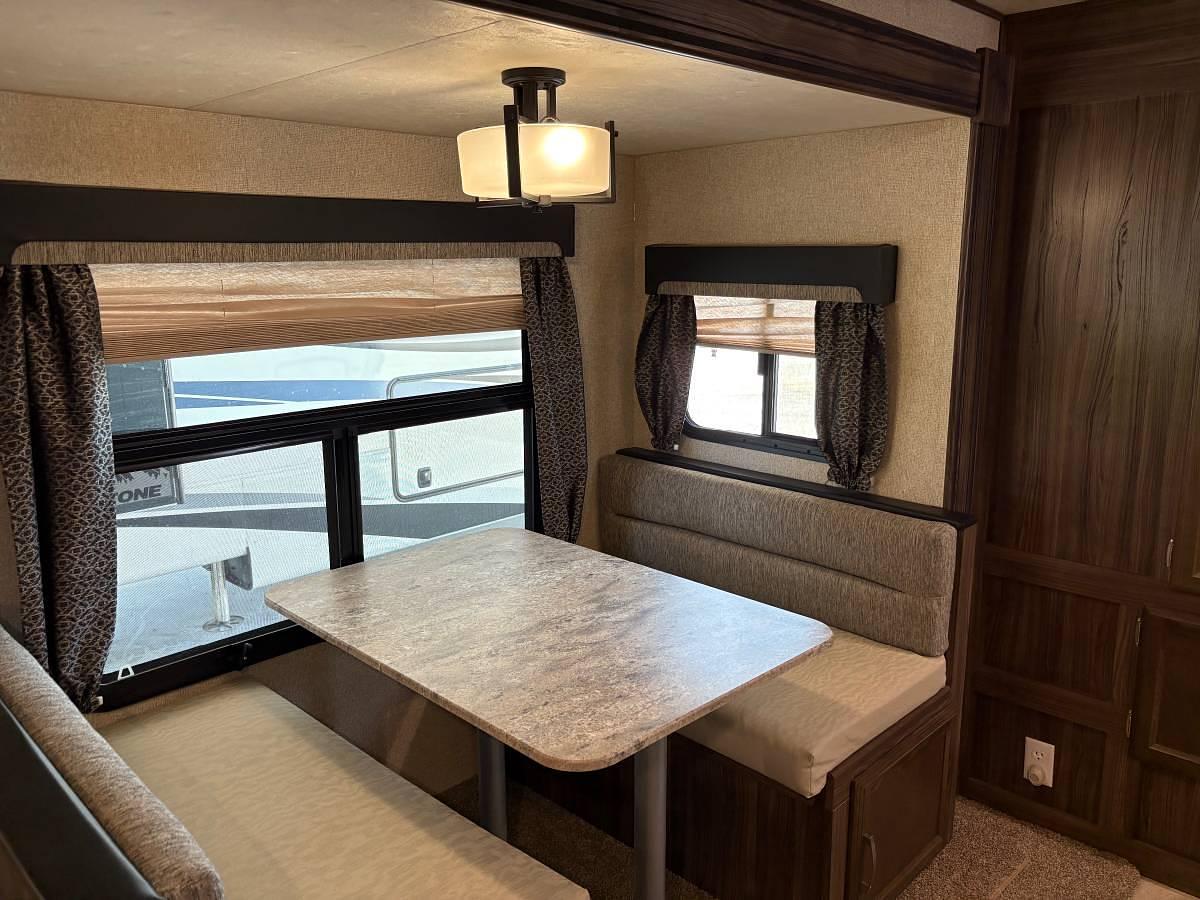 Used 2018 Coachmen Apex Travel Trailer