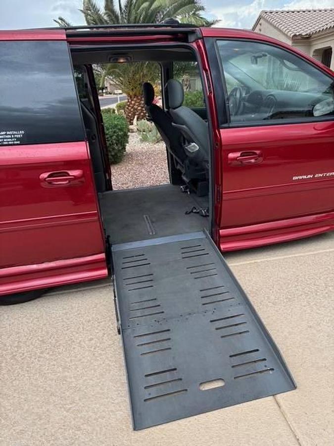 Used 2007 Dodge Grand Caravan SXT Wheelchair Accessible