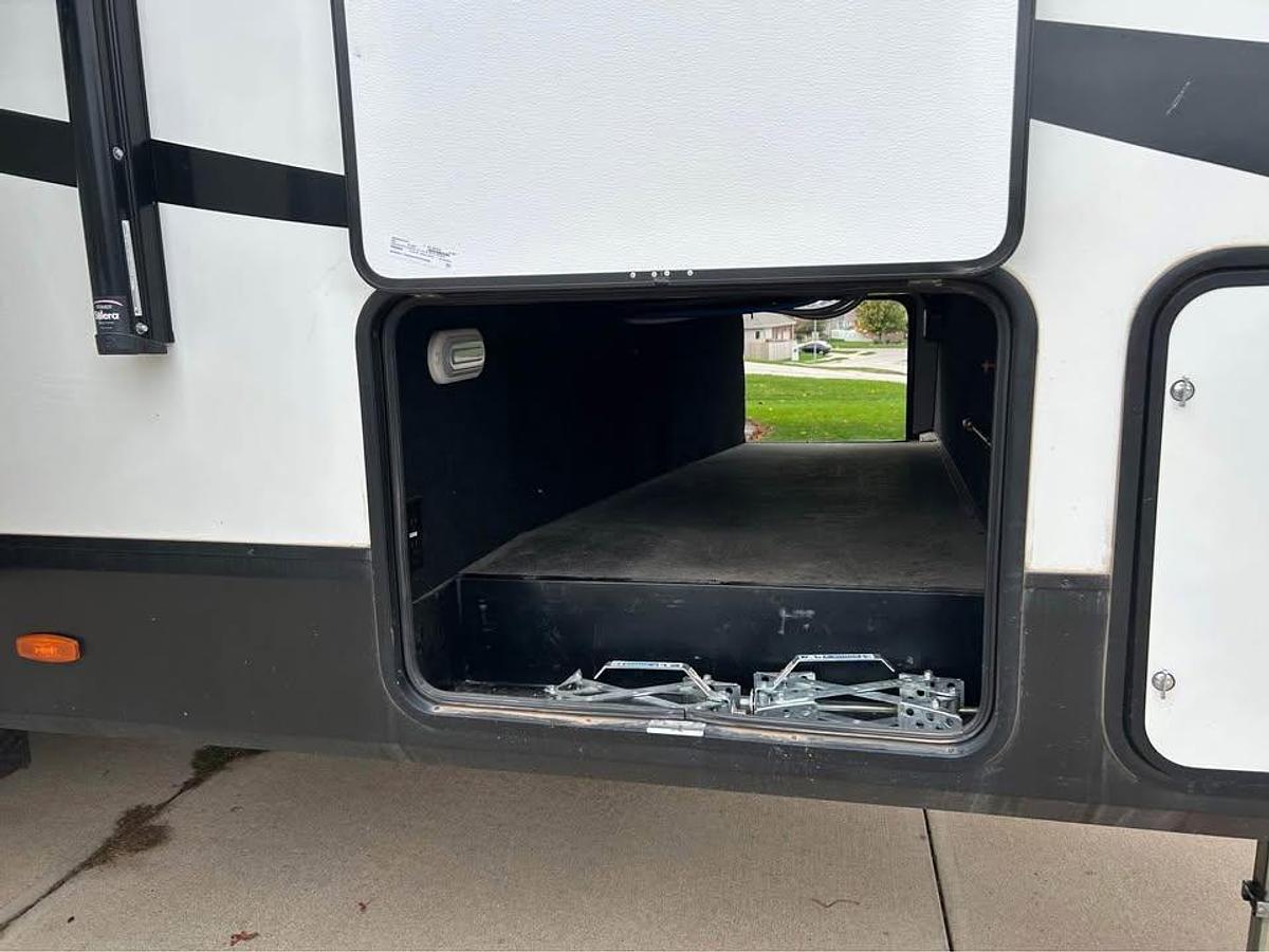 Used 2021 Grand Design Reflection 278BH