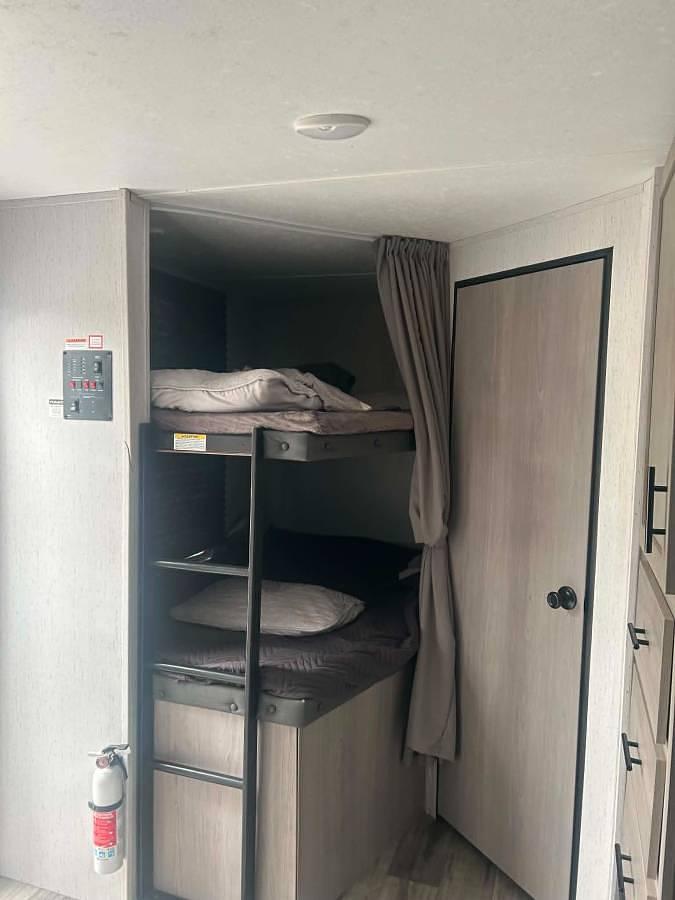 Used 2022 Coleman Lantern 285BHWE Travel Trailer