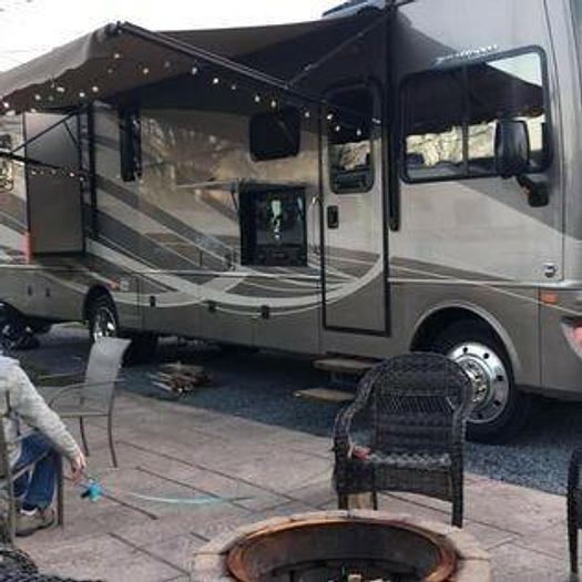 Used 2015 Fleetwood Bounder 35K