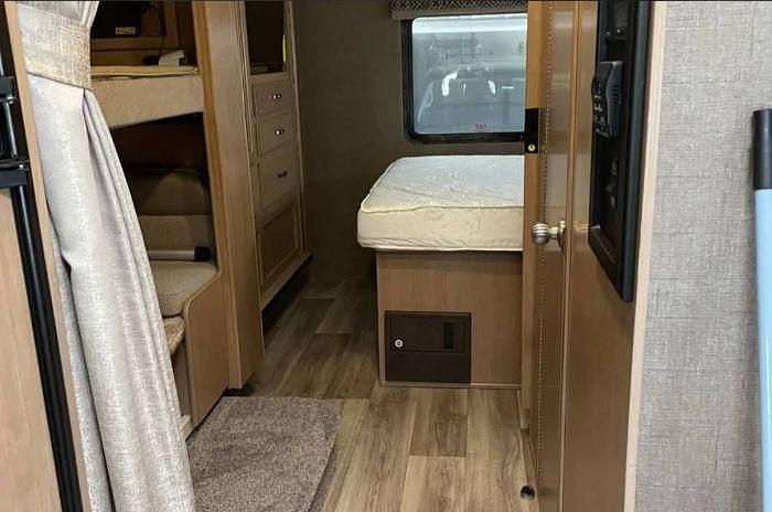 Used 2018 Thor Chateau