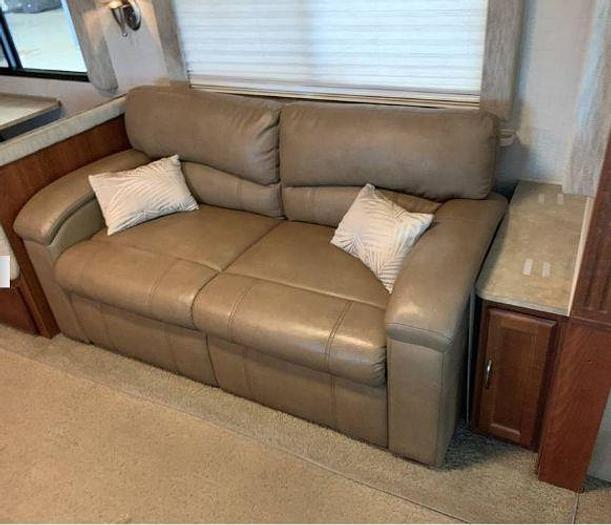 Used 2008 Fleetwood Bounder 35E