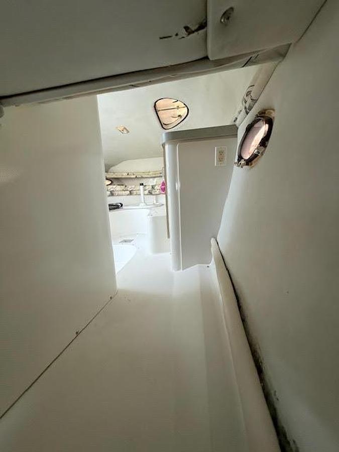 Used 1997 Chris Craft 26 Crowne