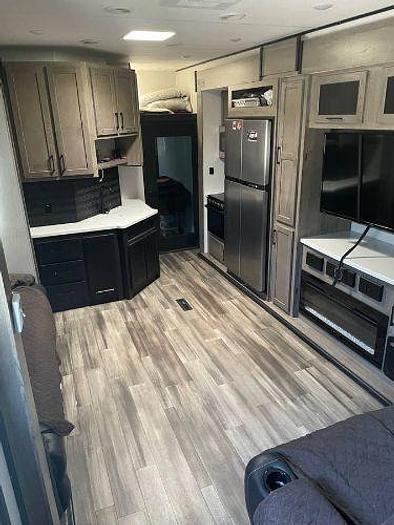 Used 2021 Heartland Road Warrior 291RW