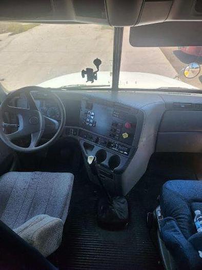 Used 2004 Freightliner COLUMBIA 120