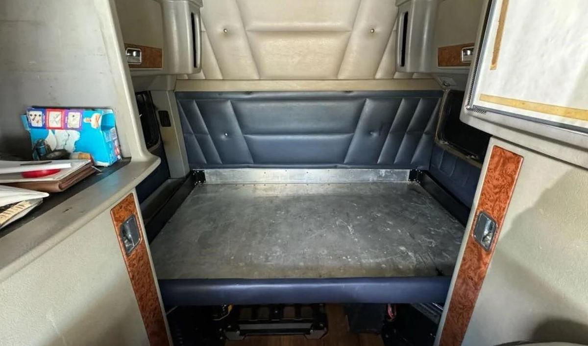 Used 2002 Peterbilt 379 EXHD