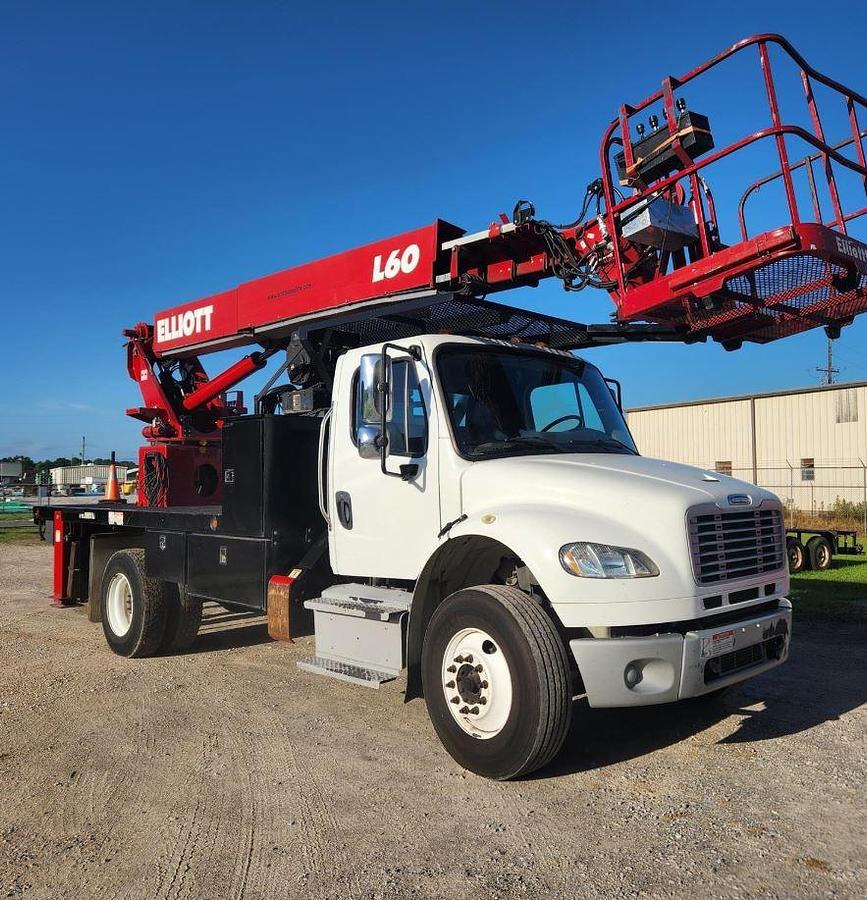 Used 2016 Elliot L60R Mounted on 2016 Freightliner Business Class M2 106