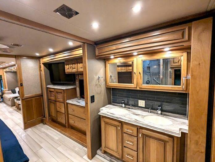 Used 2019 Tiffin Phaeton 40IH