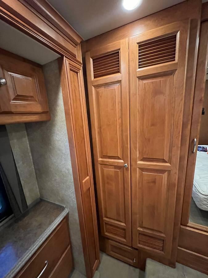 Used 2010 Tiffin Phaeton 40QTH