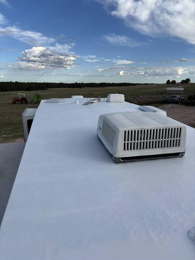 Used 2008 Thor Motor Coach Jazz Fifth Wheel