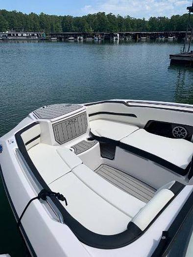 Used 2024 Yamaha 252SD