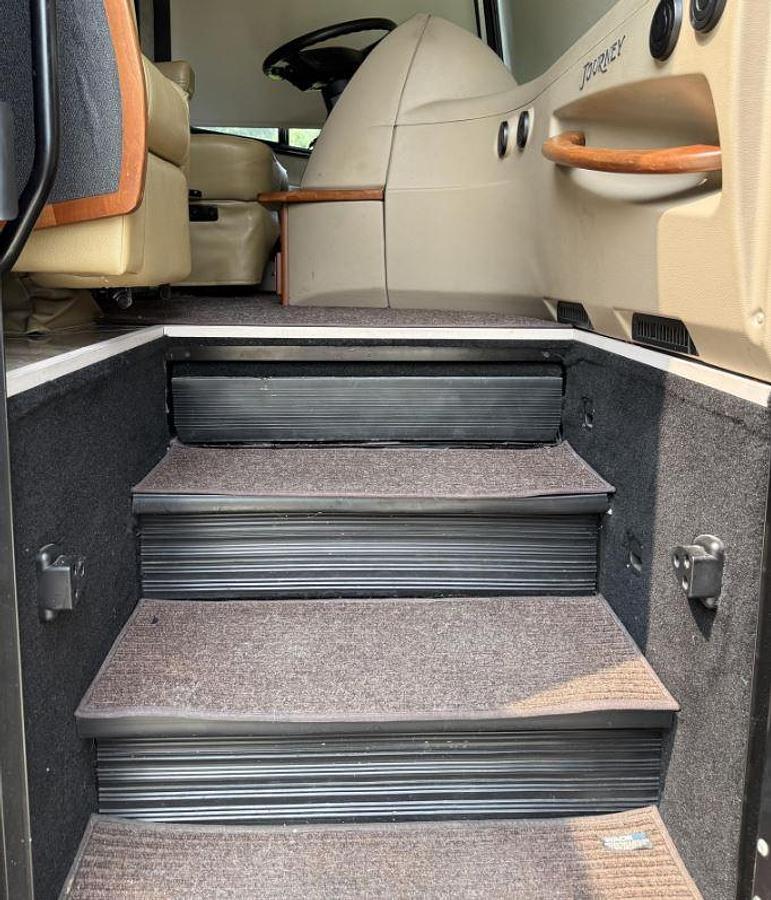 Used 2016 Winnebago Journey 40R