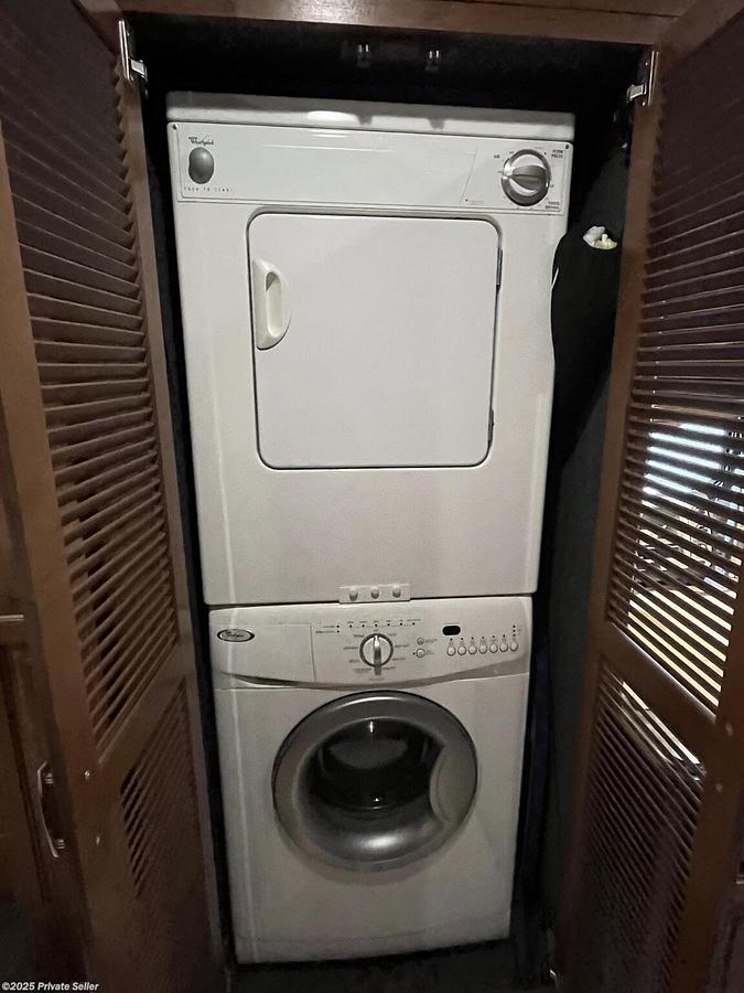 Used 2014 Fleetwood Discovery 40E Class A Motorhome