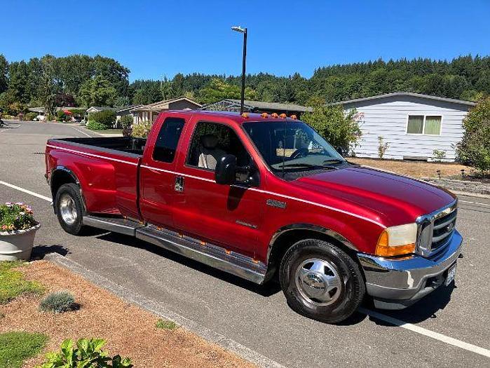 Used 2001 Ford Super Duty F-350 DRW Lariat