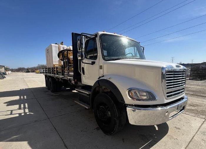 Used 2018 Freightliner Business Class M2 106