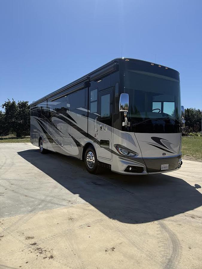 Used Premium 2018 Tiffin Phaeton 40IH XSH