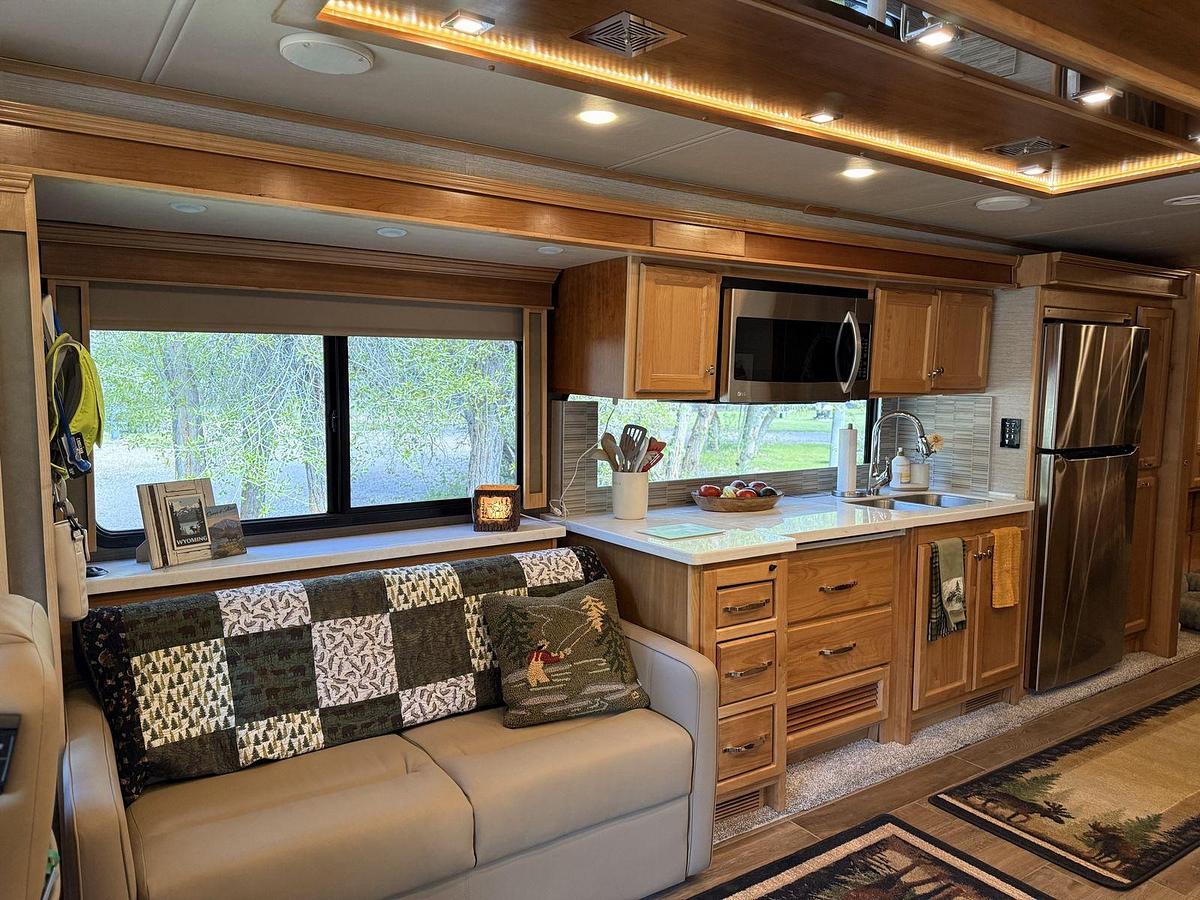 Used 2022 Tiffin Allegro RED 37BA Class A Motorhome