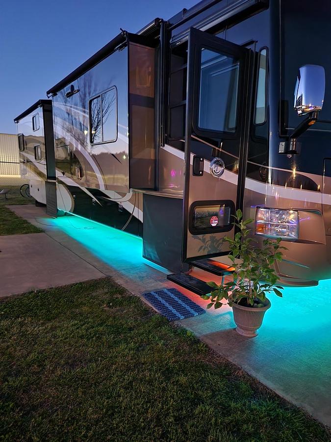 Used 2017 Tiffin Motorhomes Allegro Red 38QBA Class A Motorhome