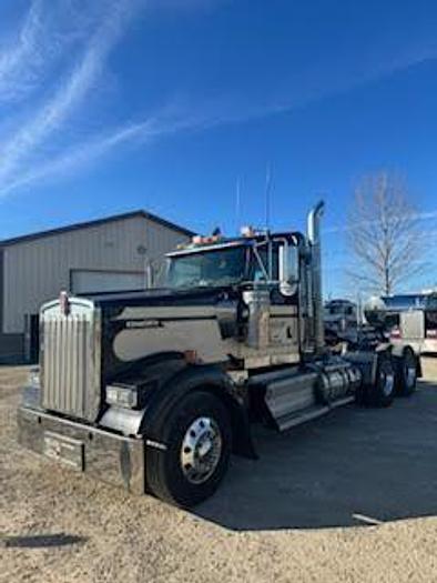 Used 2020 KENWORTH W900