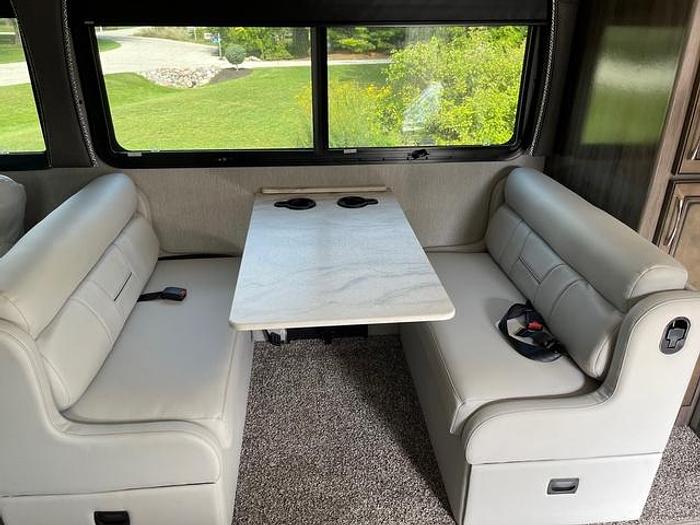 Used 2022 Holiday Rambler Vacationer 33C