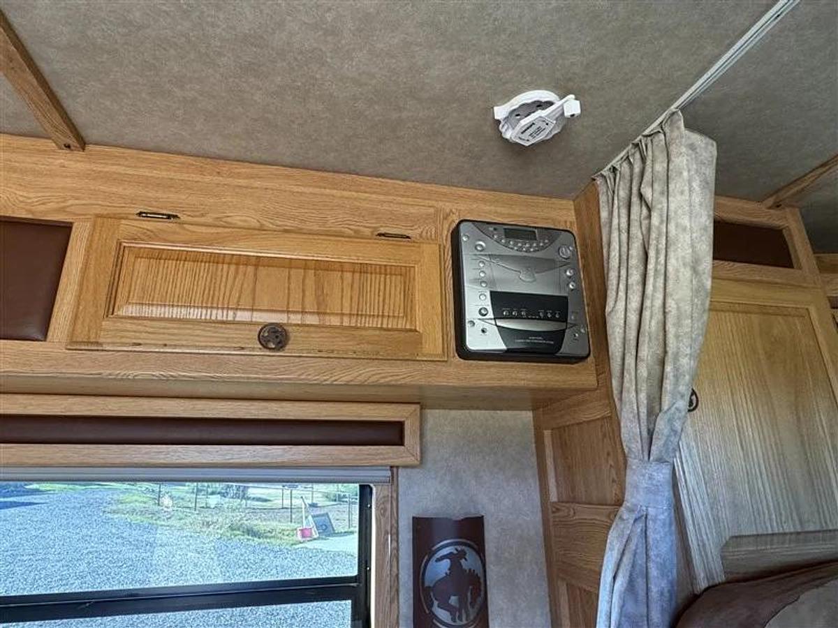 Used 2006 Kiefer Built Evolution 4 Horse