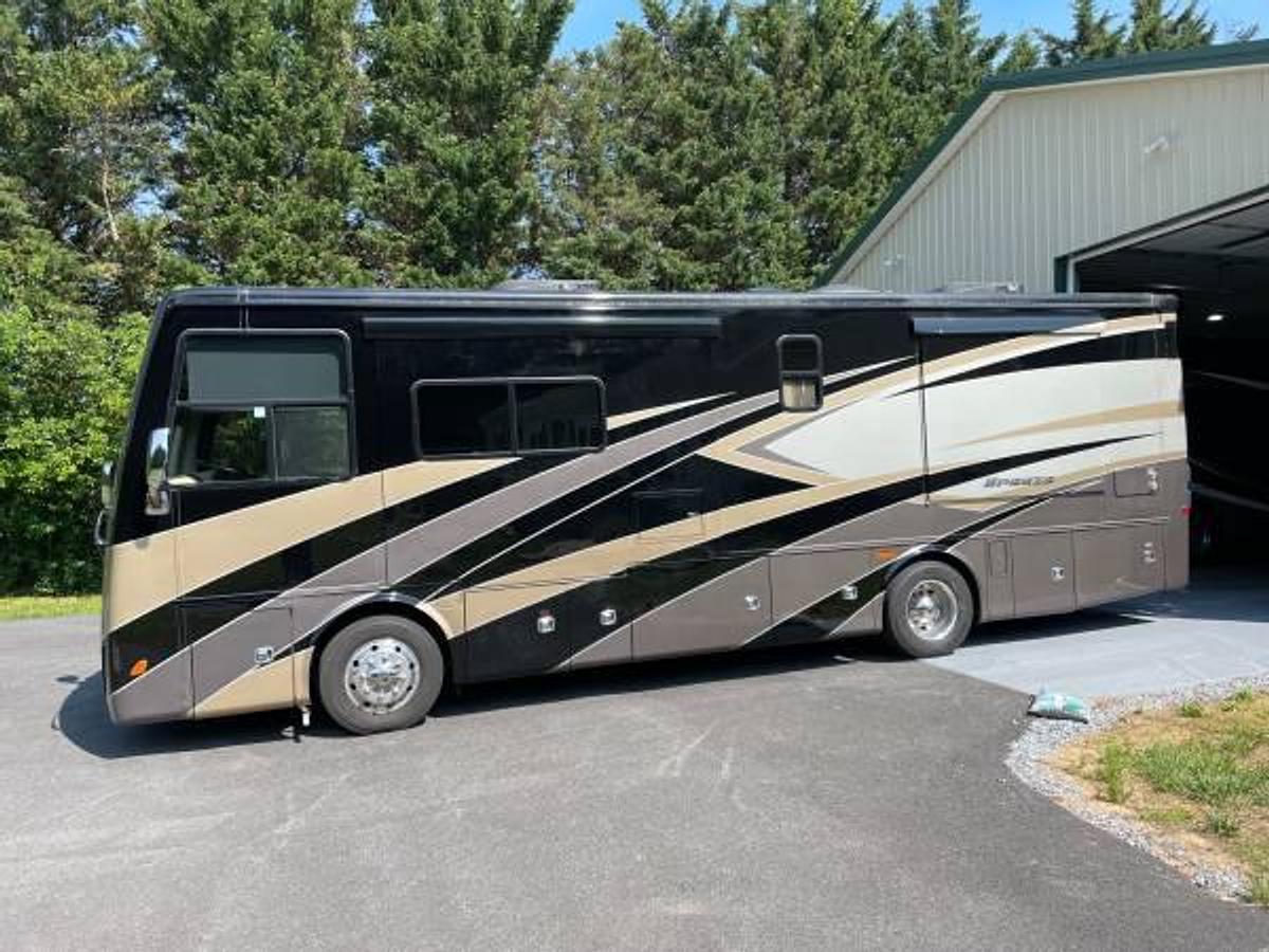 Used 2022 Tiffin Allegro Breeze 31BR