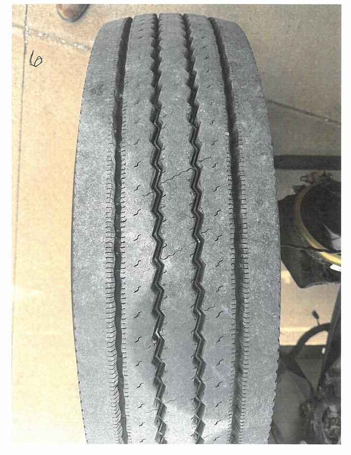 Used 2005 Peterbilt 379 EXHD Conventional Sleeper Semi