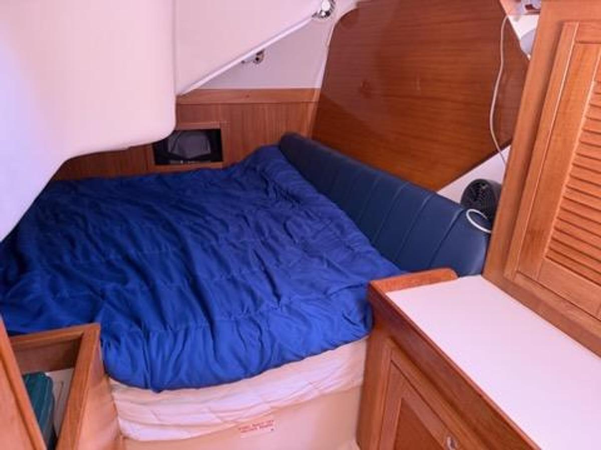 Used 2004 Catalina 350