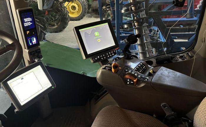 Used 2017 JOHN DEERE 9370R