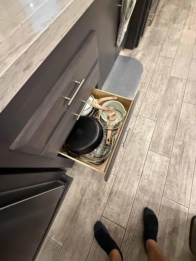 Used 2022 Thor Motorcoach Venetian F42