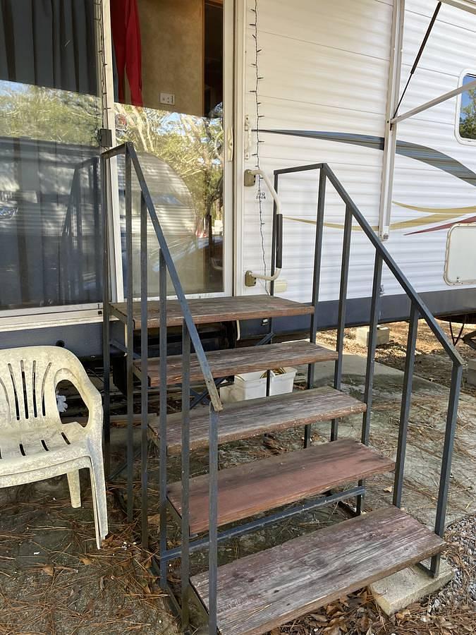 Used 2008 Thor Freedom Spirit 37Q Travel Trailer