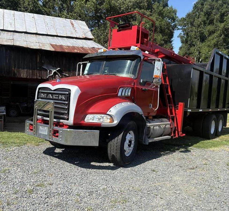 Used 2009 Mack Granite GU813 Grapple Truck