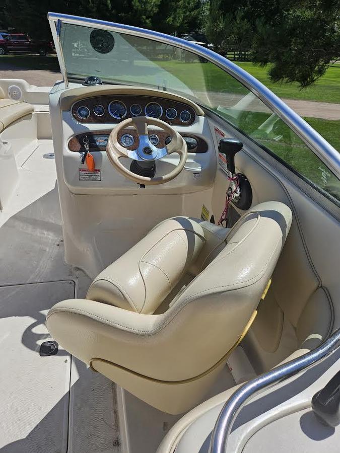 Used 2000 Sea Ray Sundeck 240