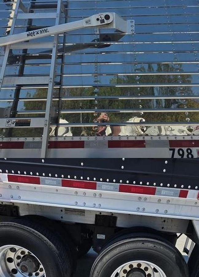 Used 2015 Wilson 43ftx96in