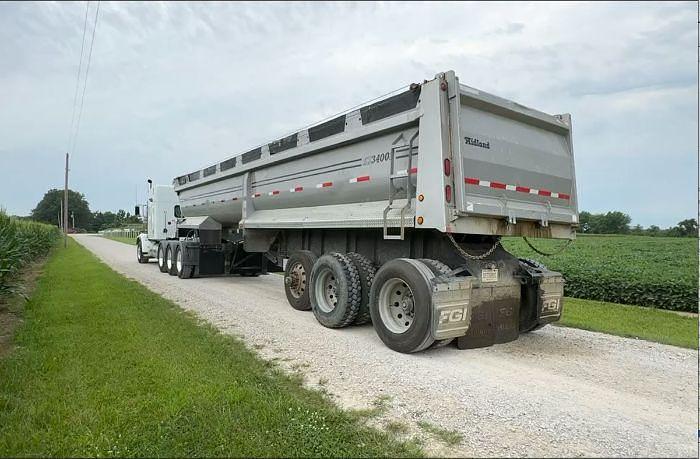 Used 2015 Peterbilt 367