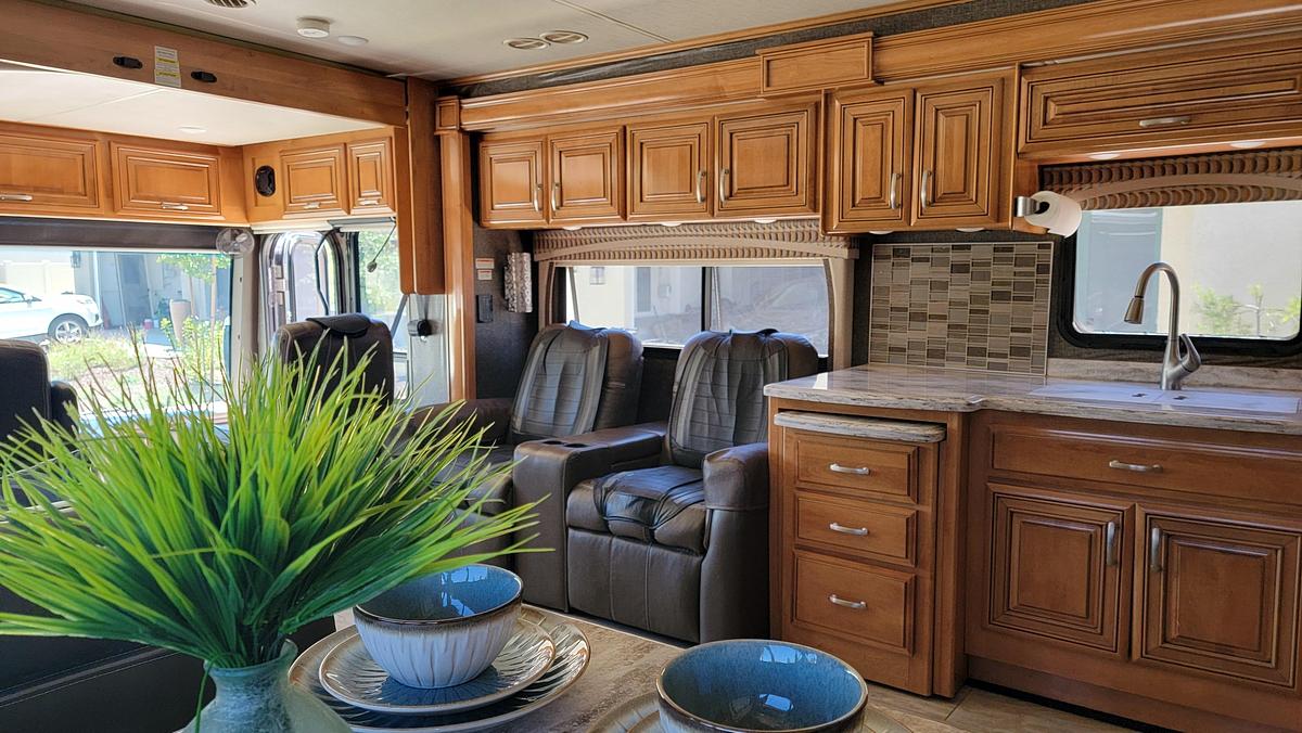 Used 2017 Thor Aria 3901 Class A Motorhome
