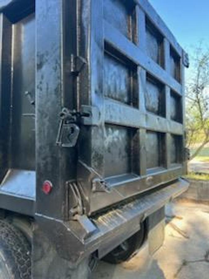 Used 2005 Kenworth T800 Dump Truck