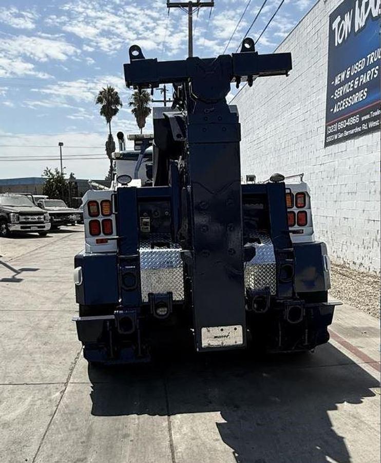 Used 2012 Peterbilt 388 Wrecker Tow Truck