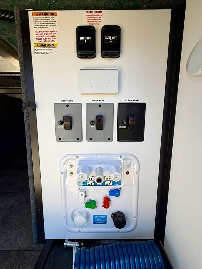 Used 2025 Alliance Paradigm 310RL Fifth Wheel