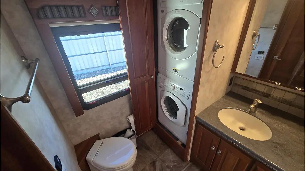 Used 2016 Winnebago Journey 40r