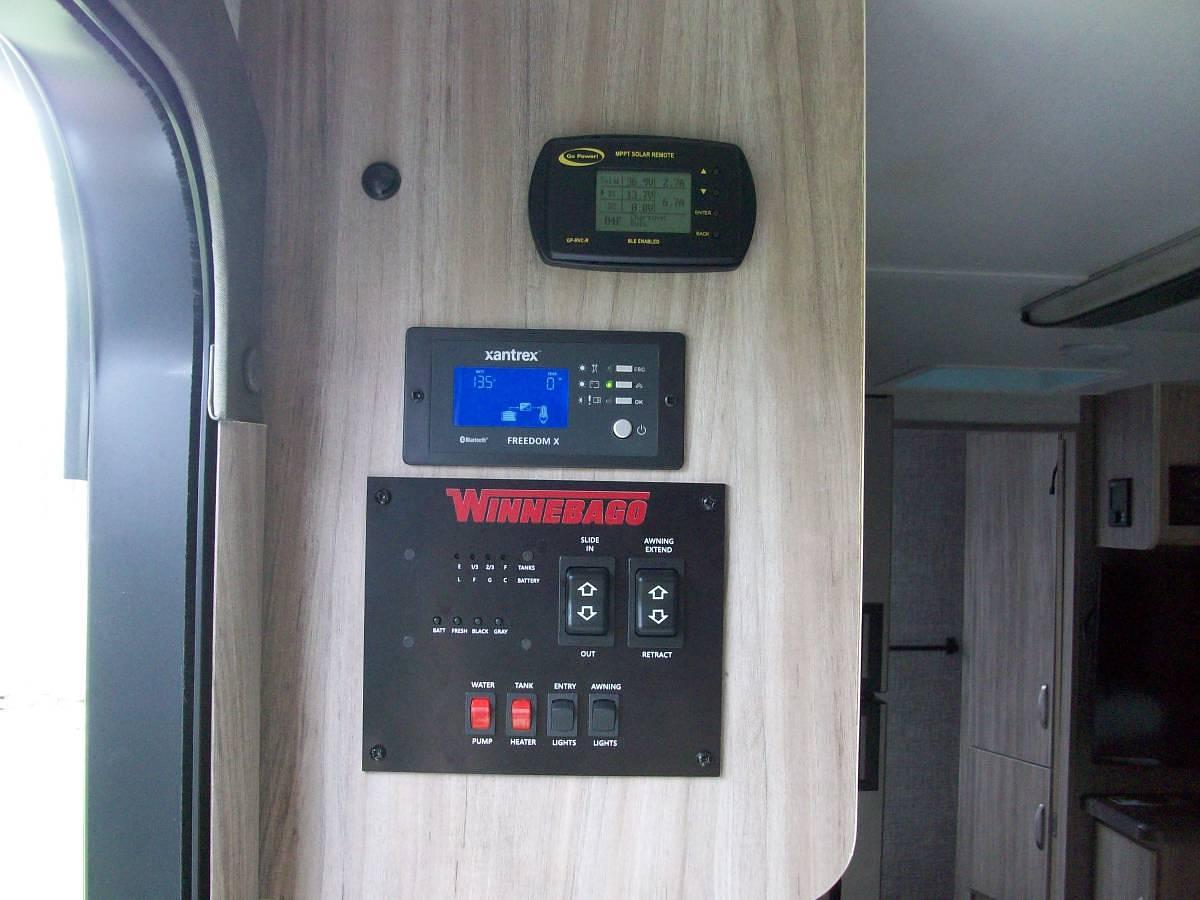 Used 2022 WINNEBAGO MICRO MINNIE FLX