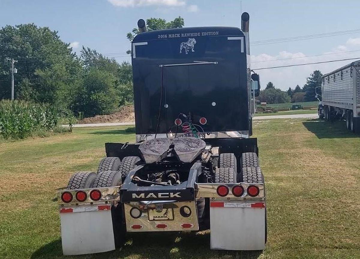 Used 2016 MACK PINNACLE CHU613 RAWHIDE