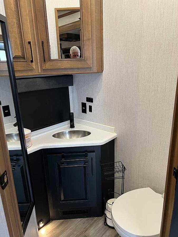 Used 2021 Heartland Landmark 365 Newport