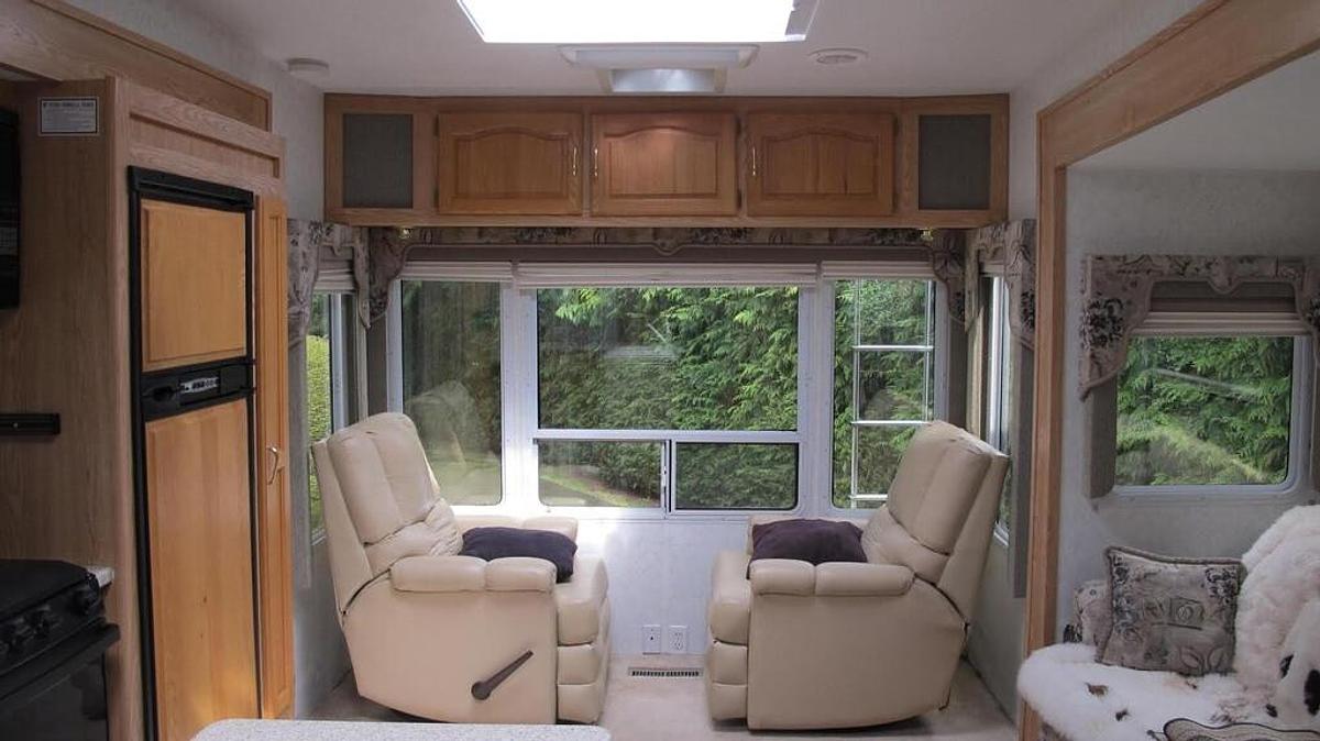 Used 2002 Citation Supreme Fifth Wheel