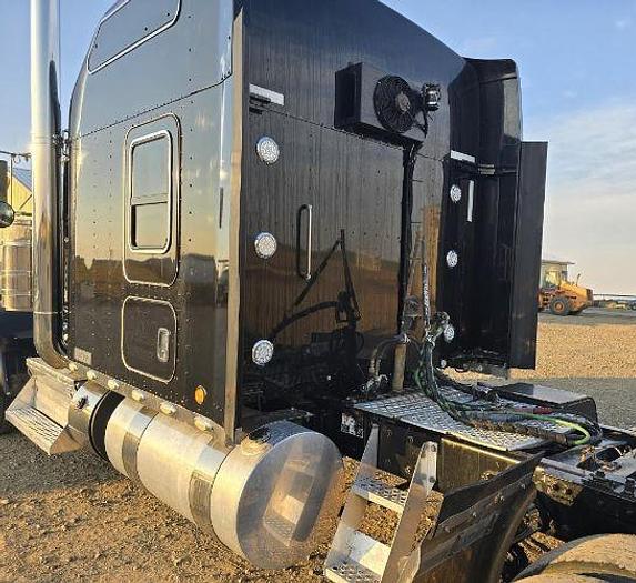 Used 2017 KENWORTH W900L