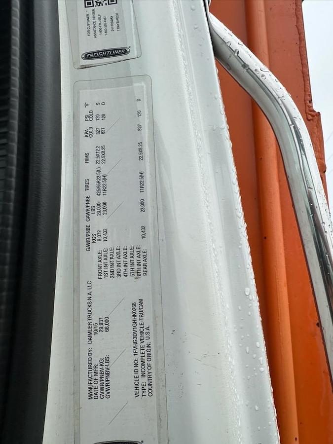 Used 2016 Freightliner 114SD Dump Truck