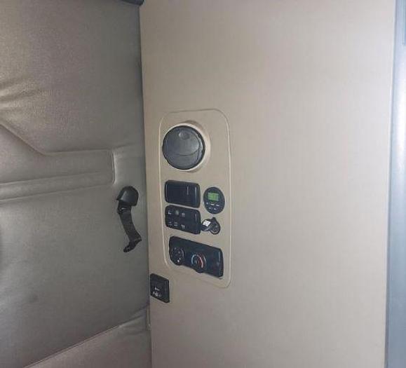 Used 2017 Freightliner CASCADIA 113