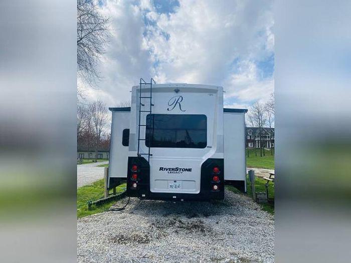 Used 2022 Forest River Legacy 442MC